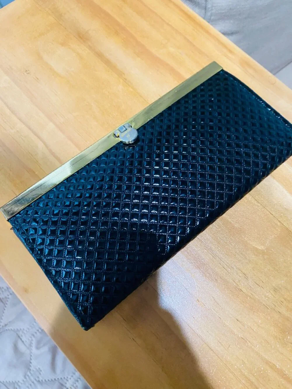 N/A black quilted